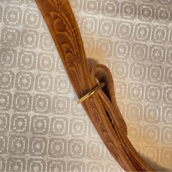 COPY - Vintage Hand Tooled Leather shoulder hand bag 1970's - Picture 9 of 14